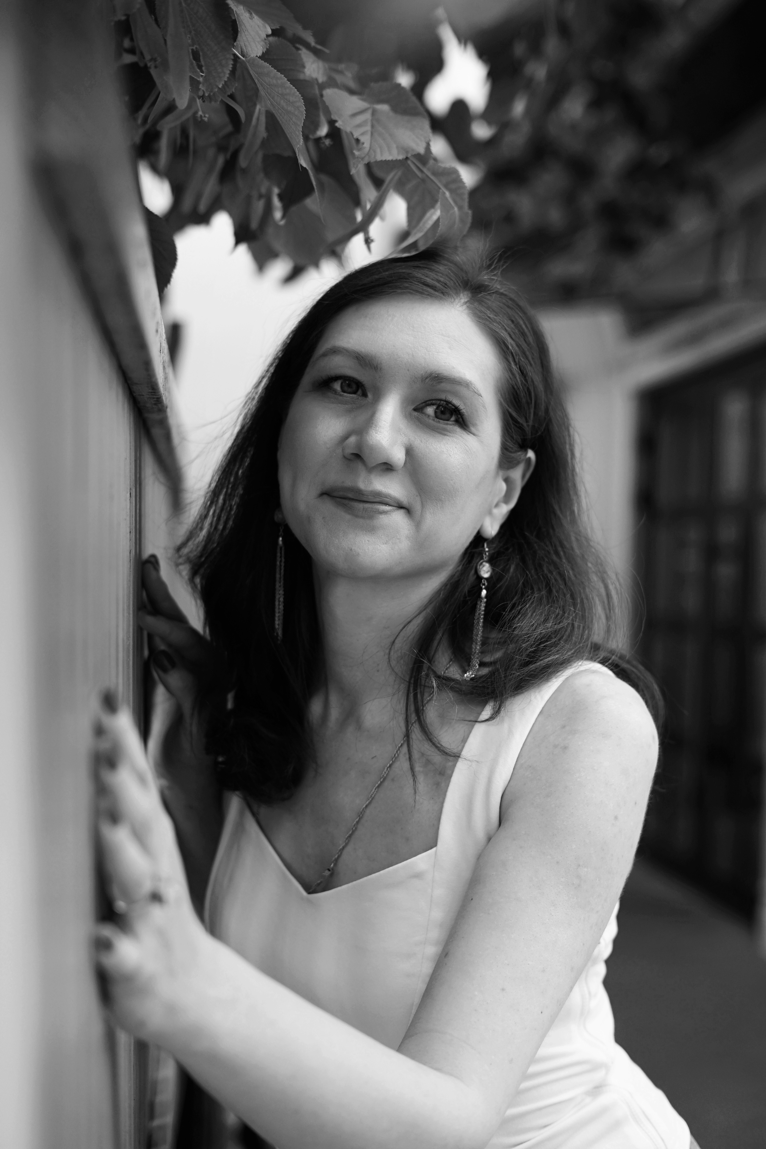 Оля